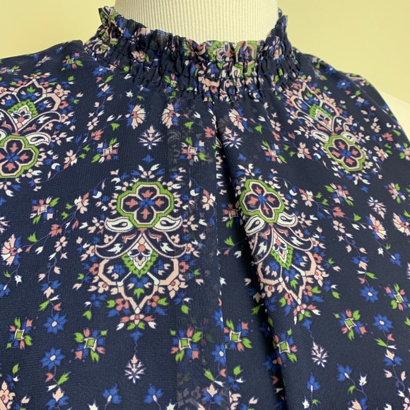 Speechless Pintuck Border Dress. Size M - Picture 4 of 8